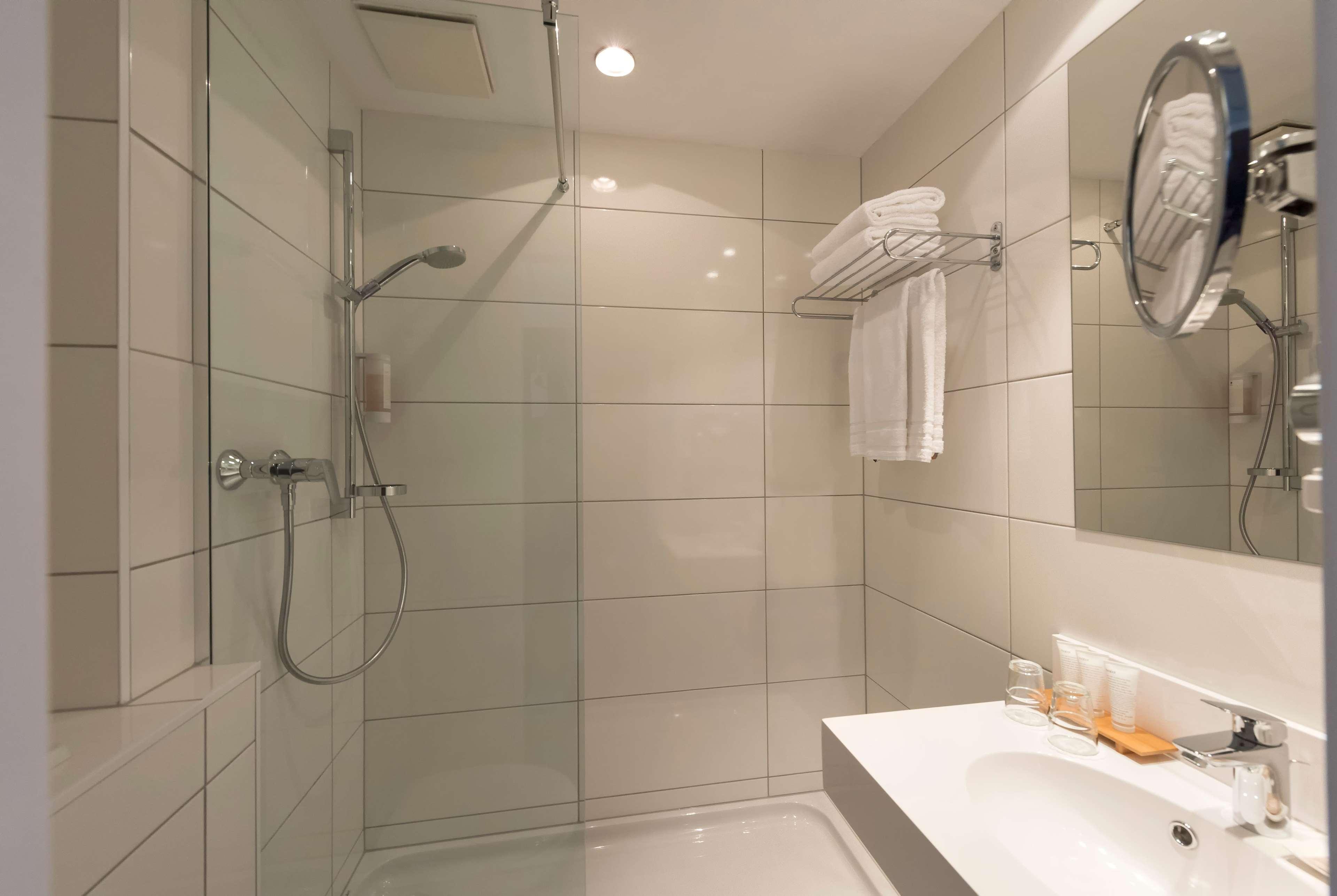 מלון Wyndham Koeln חדר תמונה